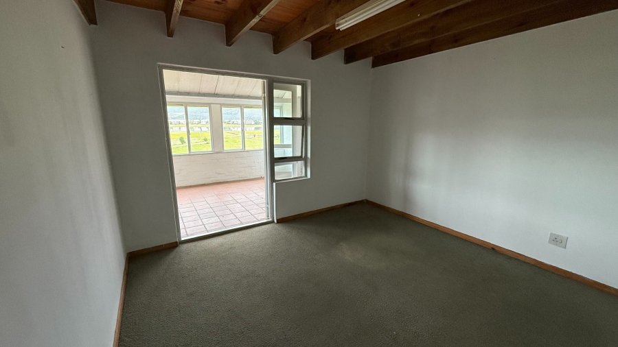 To Let 4 Bedroom Property for Rent in Knysna Central Western Cape